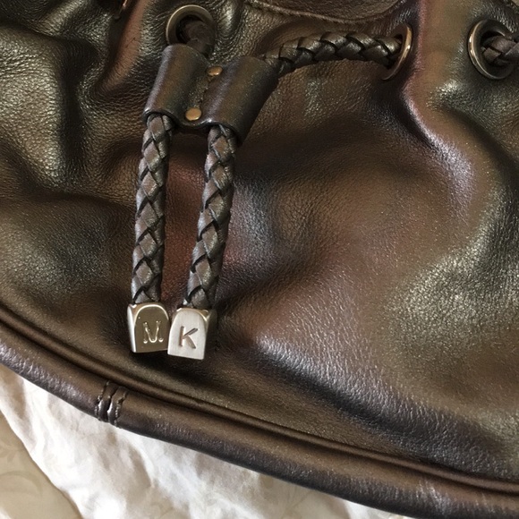 MICHAEL KORS BUCKET - Picture 3 of 6